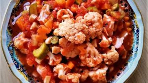ترشی گلکلم با لبو و رنگ قرمز
